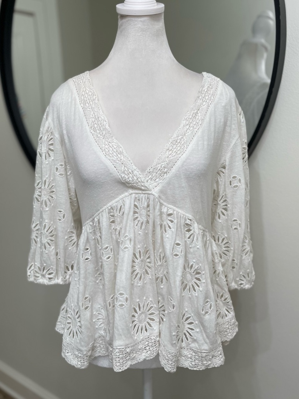 Free People Sweeter Side Eyelet Embroidered Top in White Sz Small - Picture 4 of 7